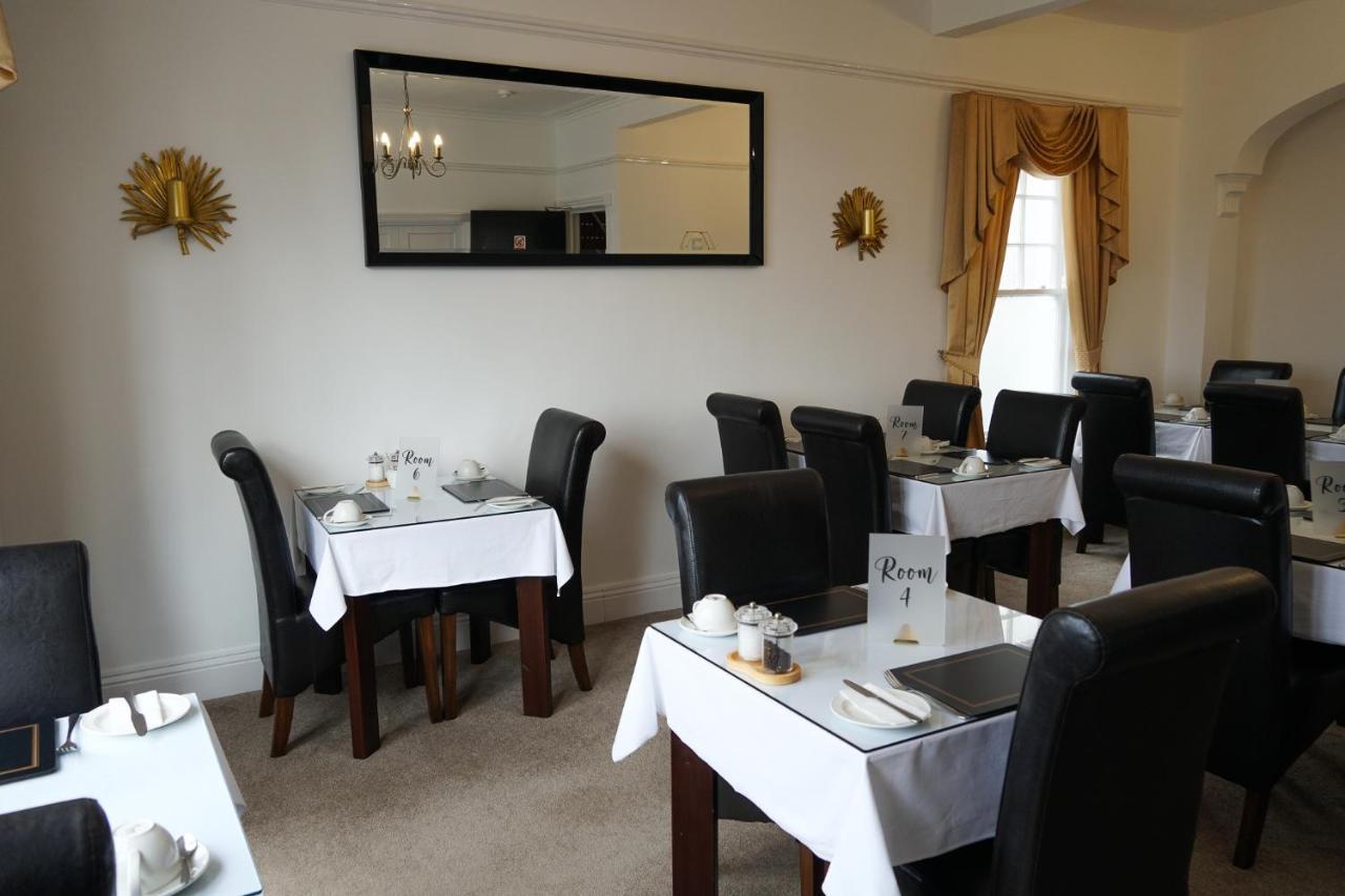 The Sandpiper 4* Torquay
