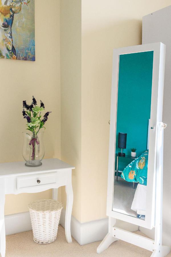 Apartment Spacious Seaside Two Bed *
