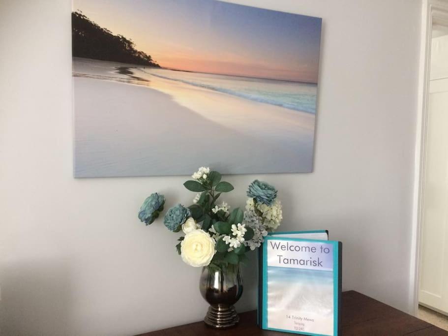 Picturesque Mews Perfect Location Steps From Harbour And Beaches * Torquay
