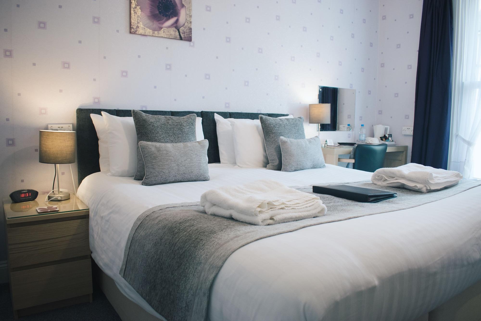 Grosvenor House Guest house 4*