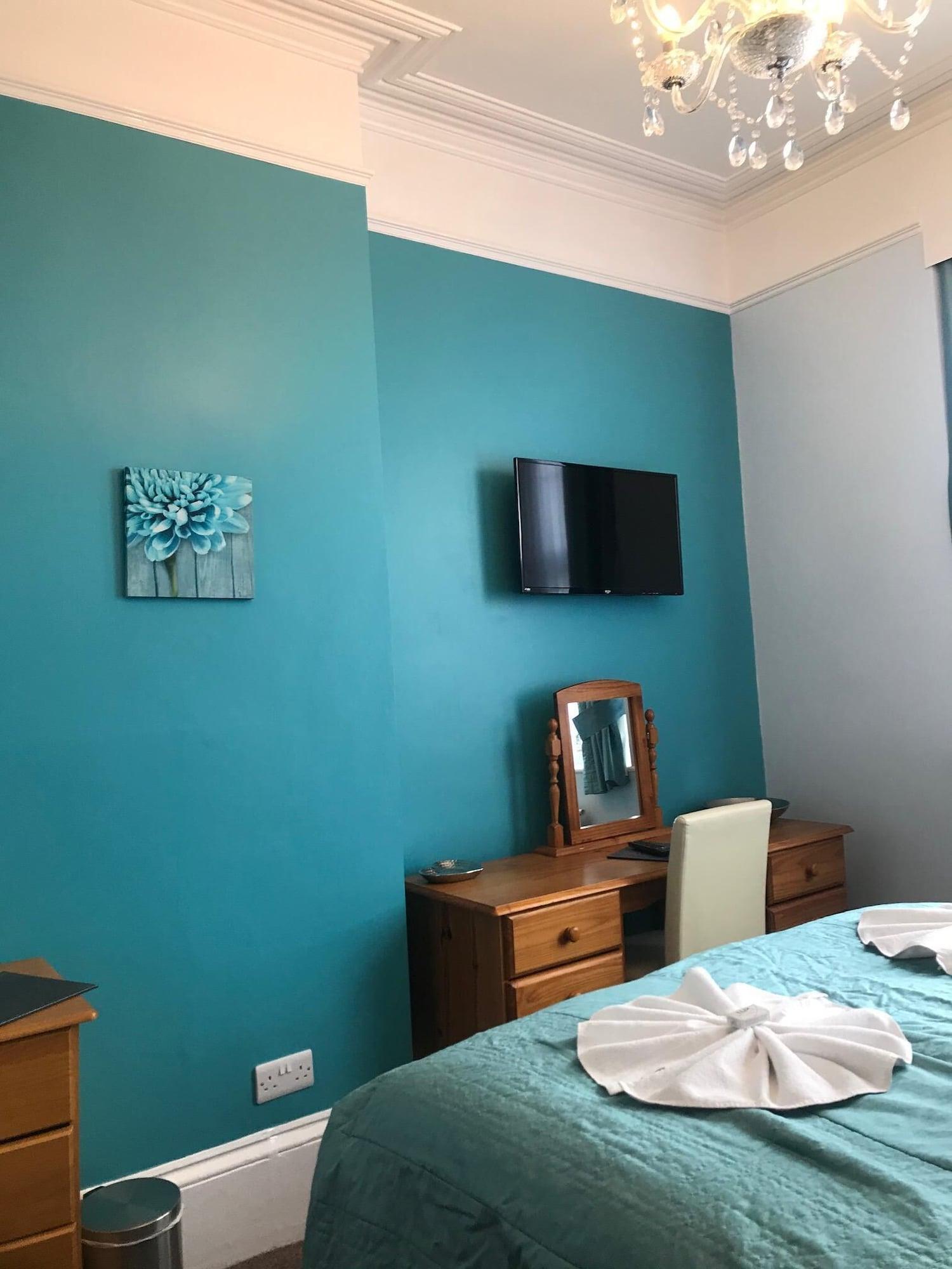 Atlantis 4*