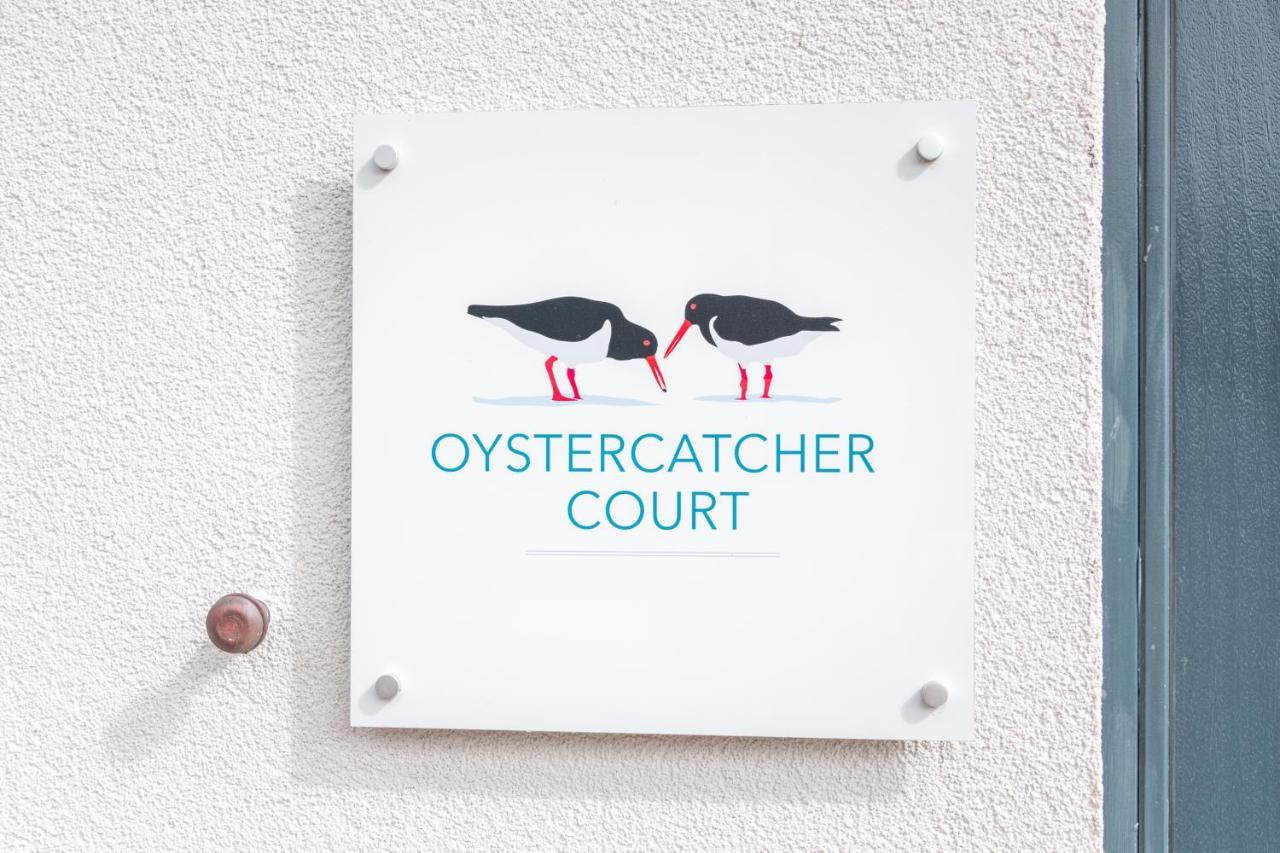 10 Oystercatcher Court - Stylish Penthouse With Stunning Sea Views