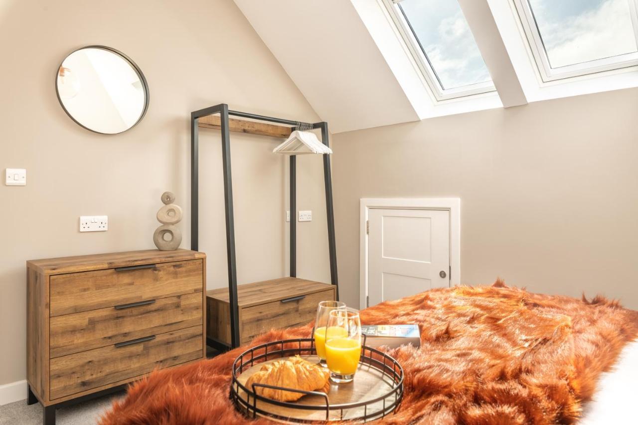 10 Oystercatcher Court - Stylish Penthouse With Stunning Sea Views