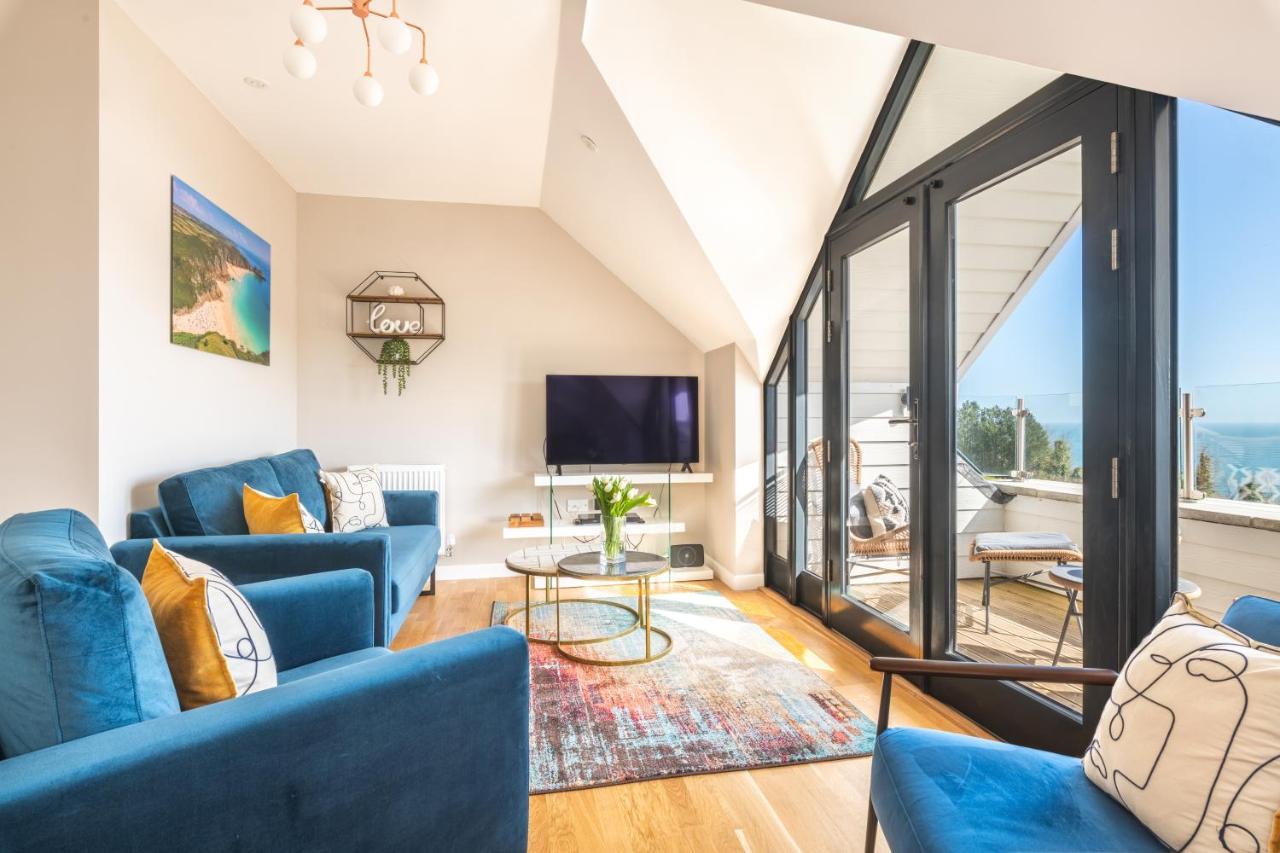 Apartment 10 Oystercatcher Court - Stylish Penthouse With Stunning Sea Views Torquay