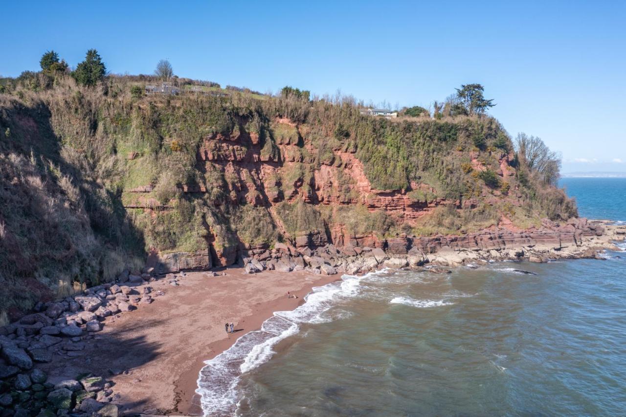 Apartment 10 Oystercatcher Court - Stylish Penthouse With Stunning Sea Views Torquay