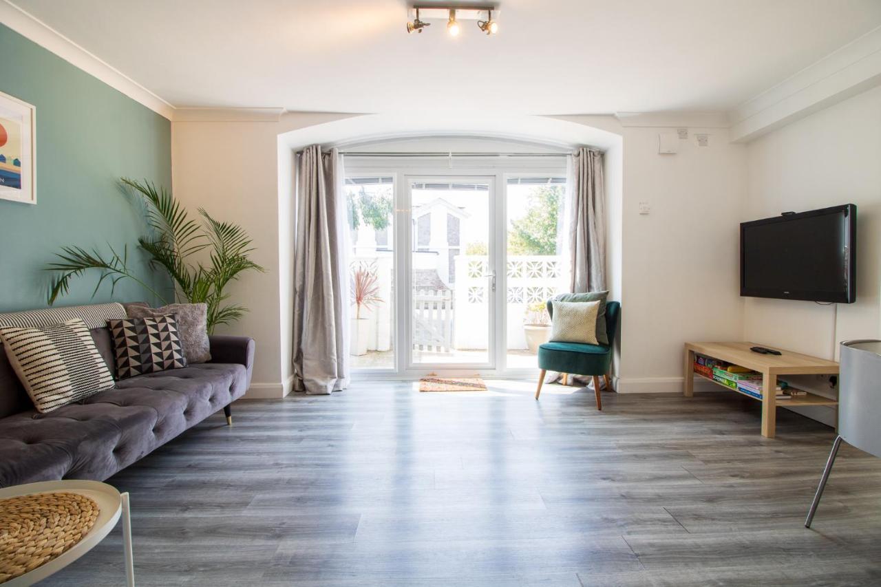 Sunways, Quiet South Facing Terrace, Walk To Beach! Apartment