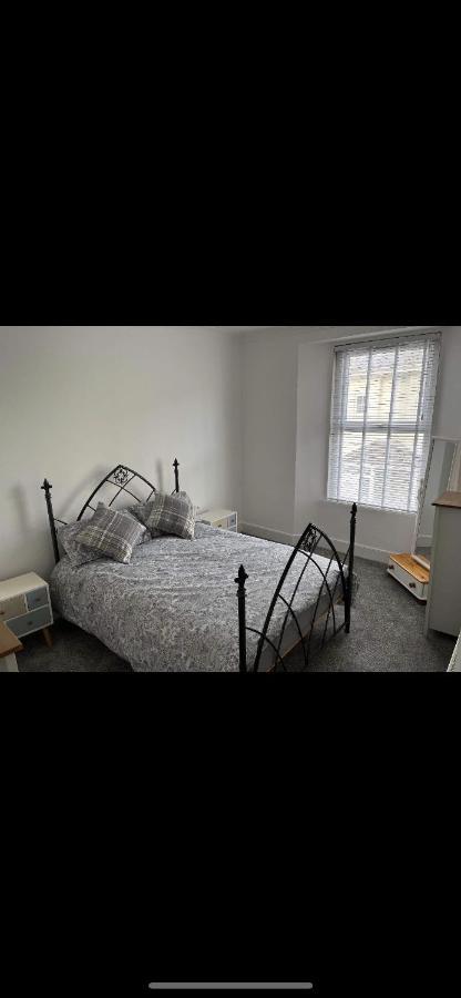 Town House,walking Distance To Beach,town,harbour *