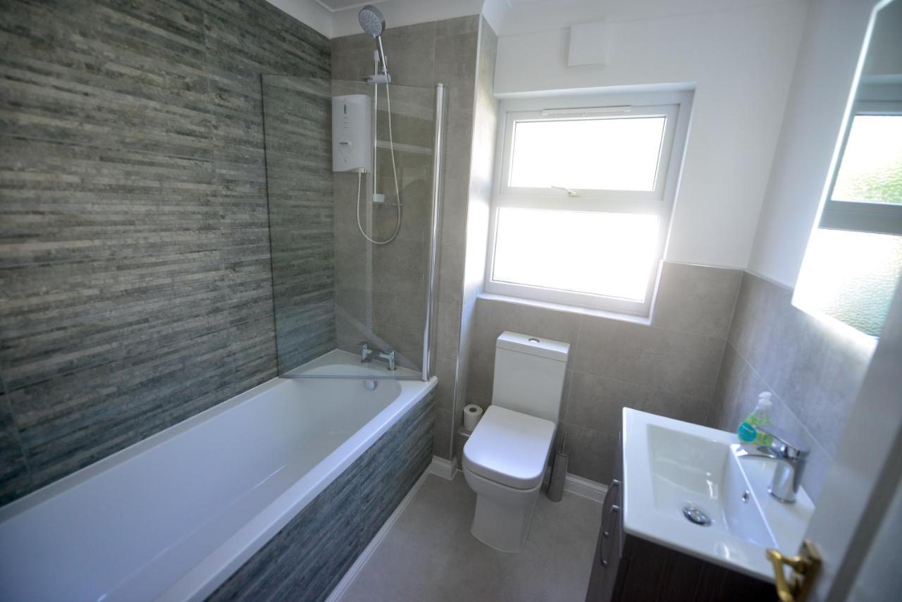 Casa de férias Torquaytownhouse With Hot Tub 200m From - Free Wifi Sky Glass Torquay