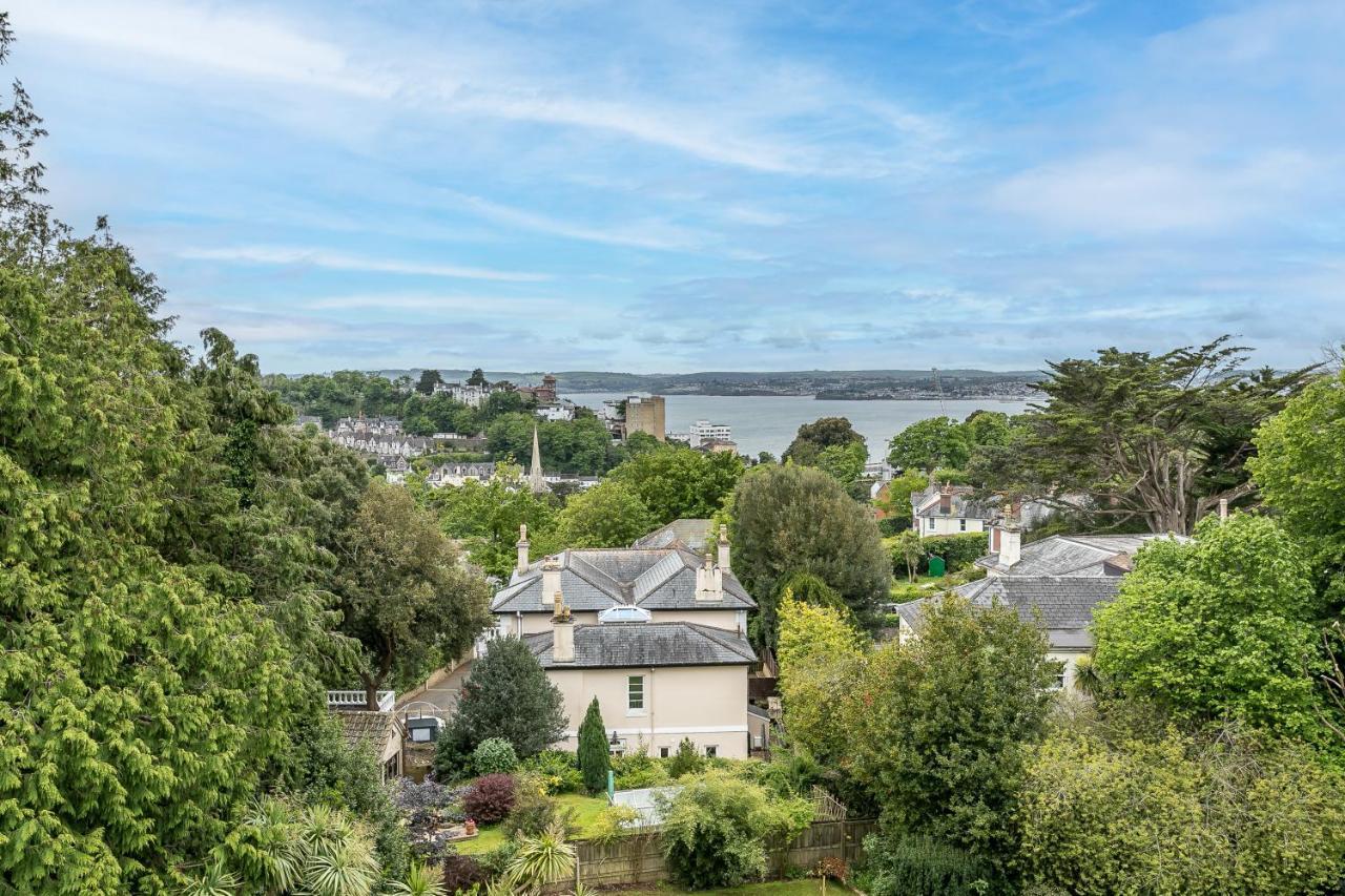 Vomero * Torquay