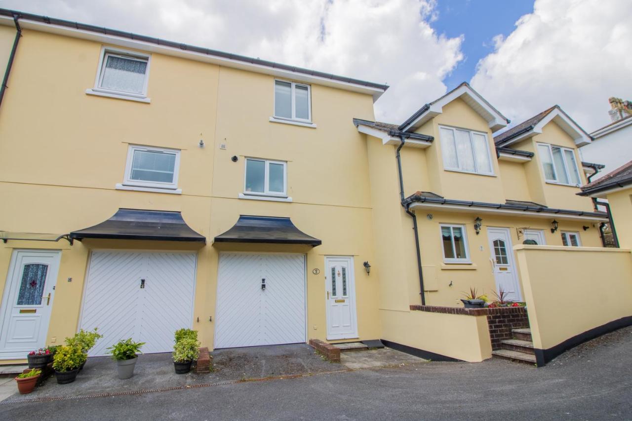 Laurels- 3-beds, Parking, Short Walk To * Torquay