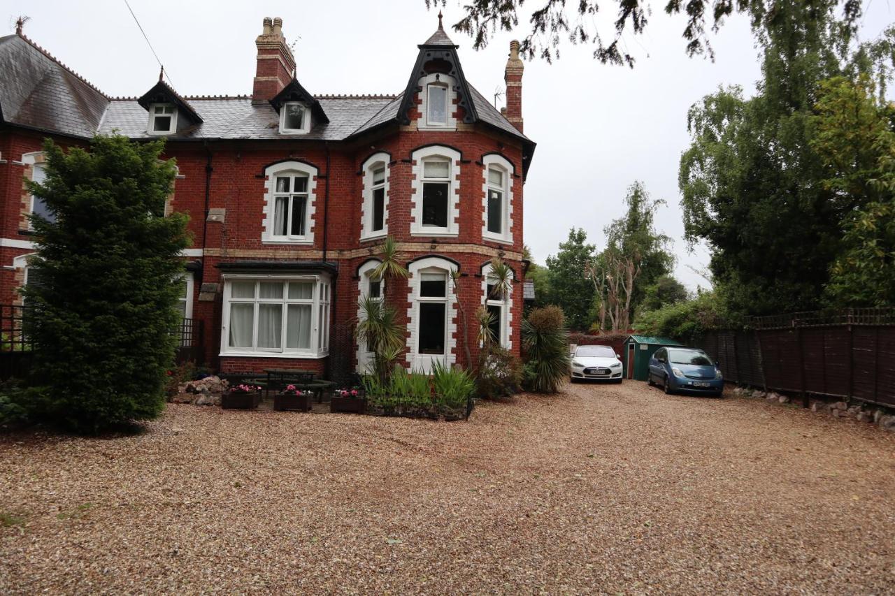 The Parks Guest house 4*