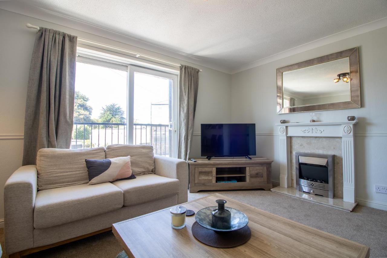 Holiday home Laurels- 3-beds, Parking, Short Walk To