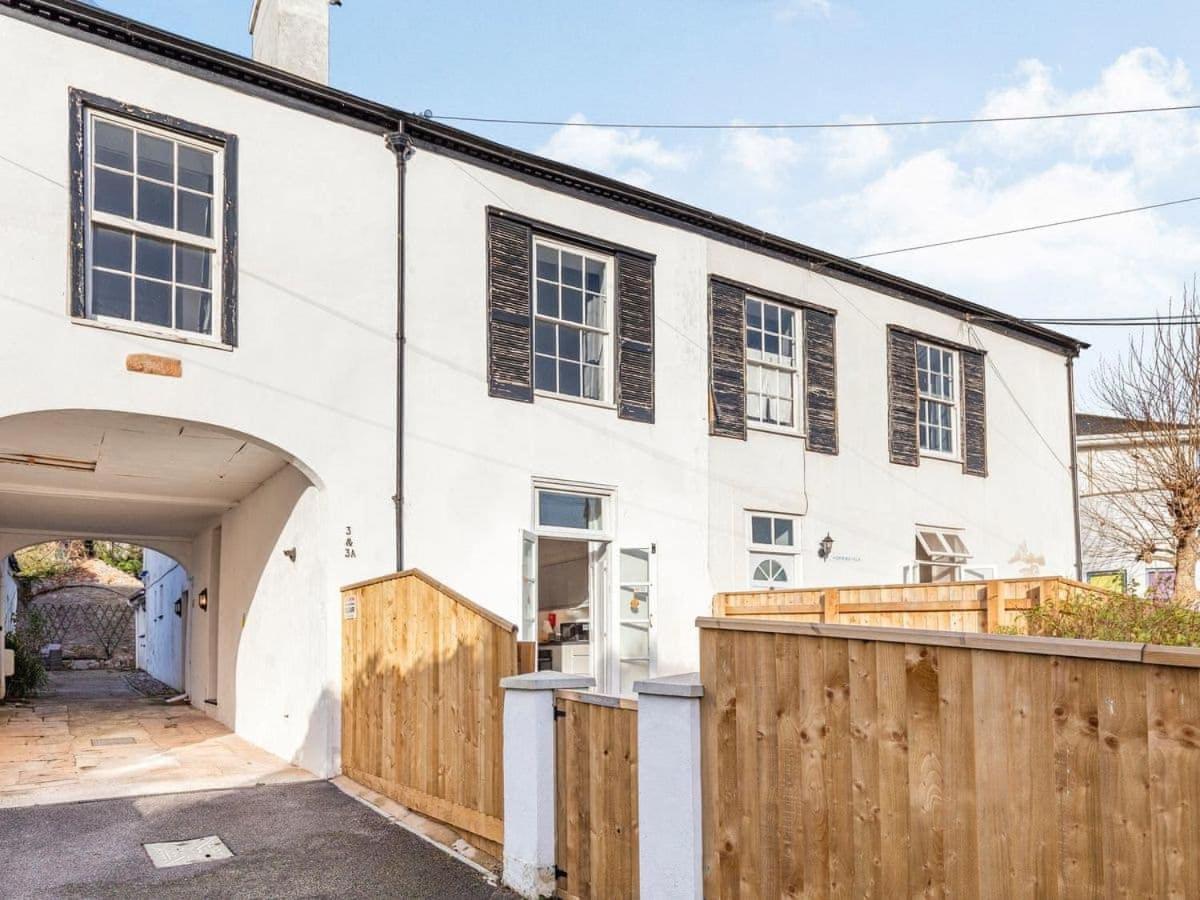 Holiday home Lovely Heather House 2 King 1 Double 2 Single Beds *