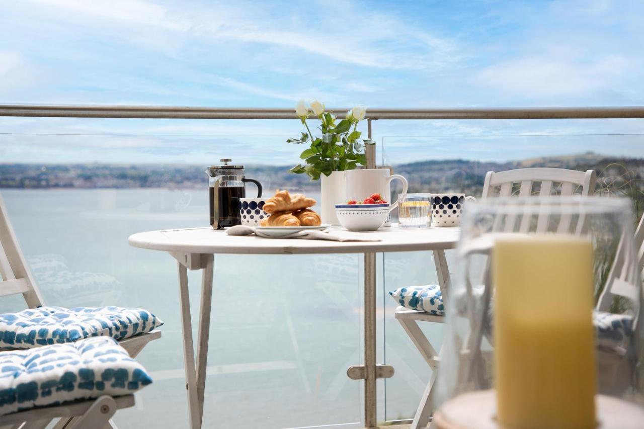 Apartamento A7 Masts - Striking Beach Bolthole With Beautiful Sea Views Private Balcony & Parking