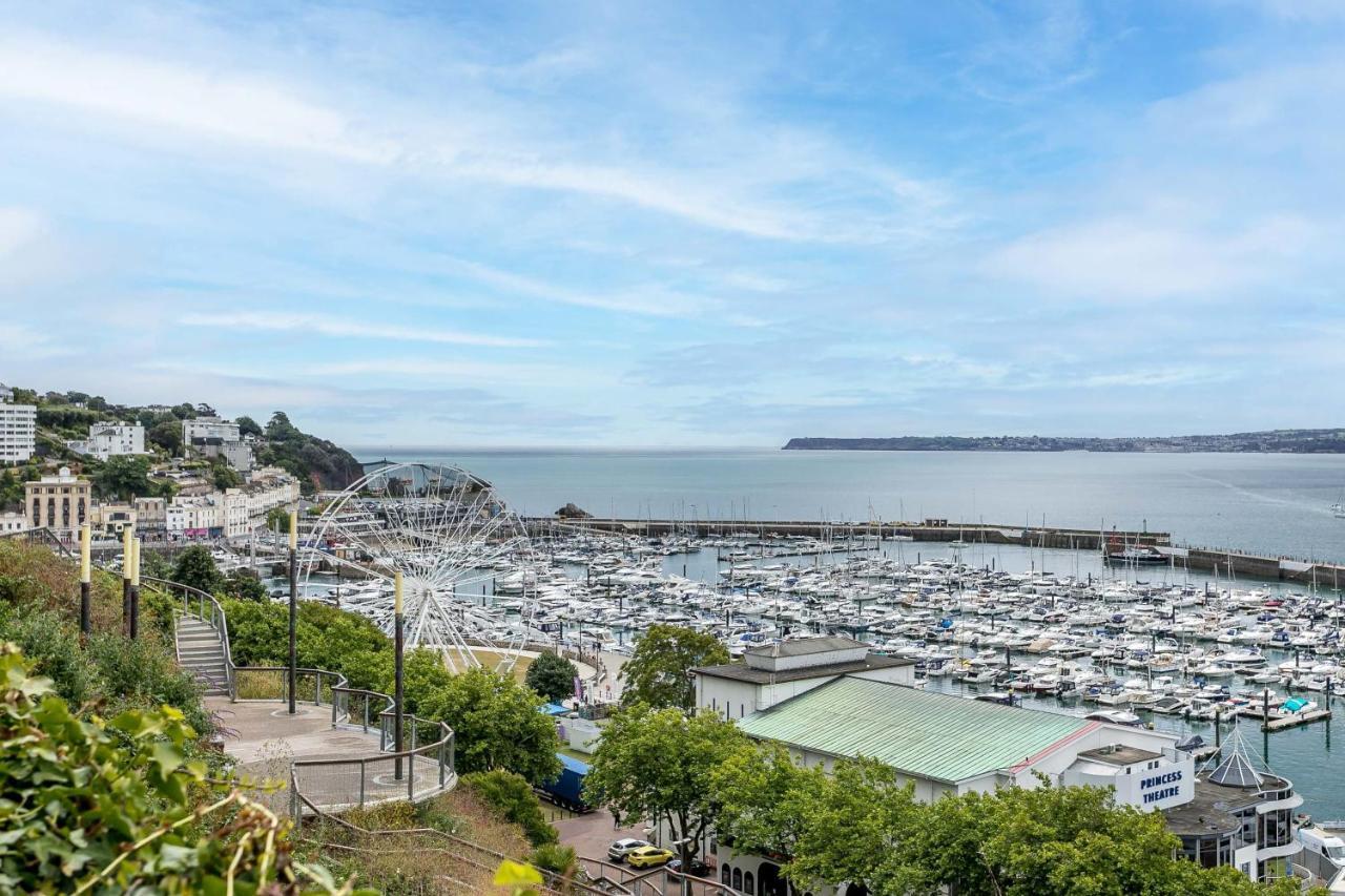 Apartamento A7 Masts - Striking Beach Bolthole With Beautiful Sea Views Private Balcony & Parking Torquay