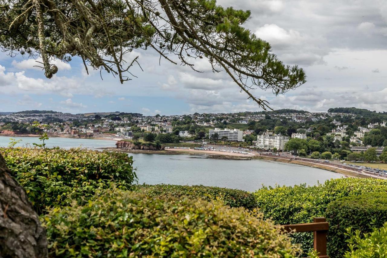 A7 Masts - Striking Beach Bolthole With Beautiful Sea Views Private Balcony & Parking Torquay