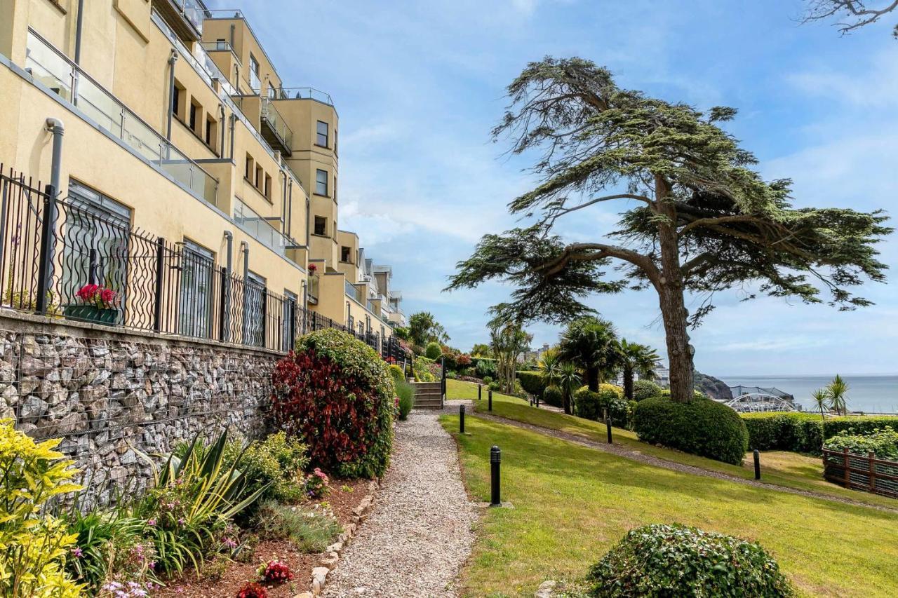 Apartamento A7 Masts - Striking Beach Bolthole With Beautiful Sea Views Private Balcony & Parking *