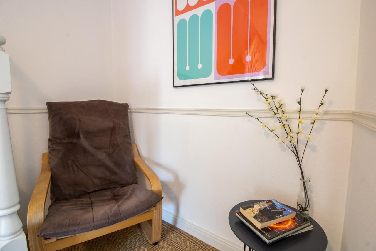 Laurels- 3-beds, Parking, Short Walk To Holiday home *