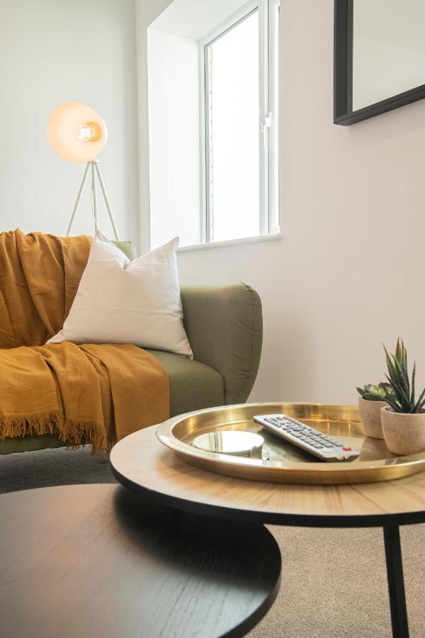 Apartment Boutique Overlooking Harbour - Near Babbacombe & Torquay