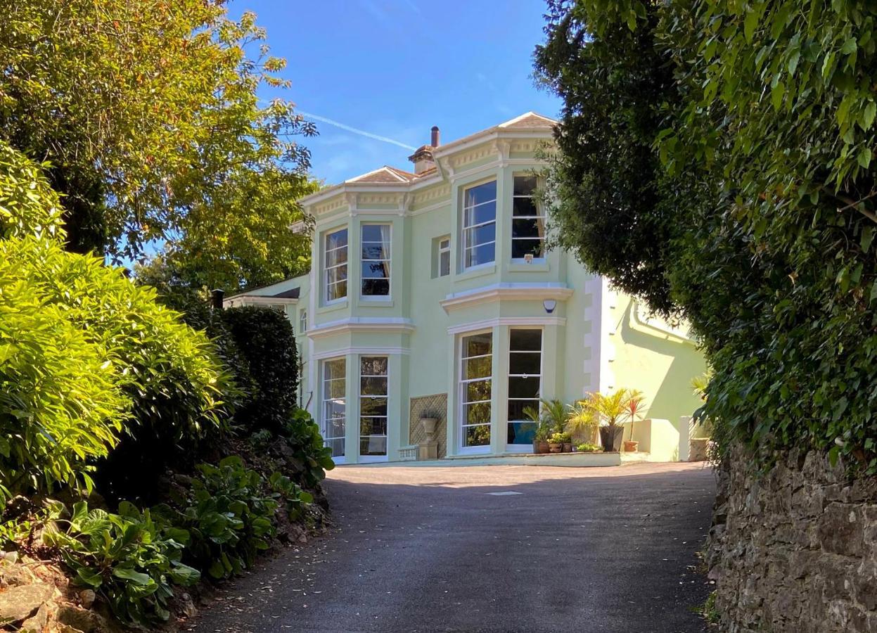Meadfoot Bay 4*