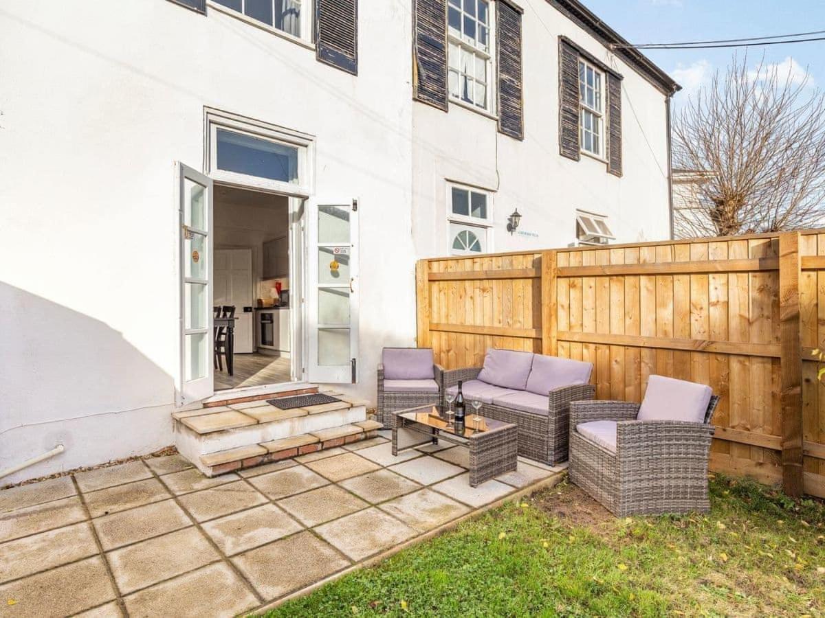Lovely Heather House 3 Kings 1 Double Sofa Holiday home *