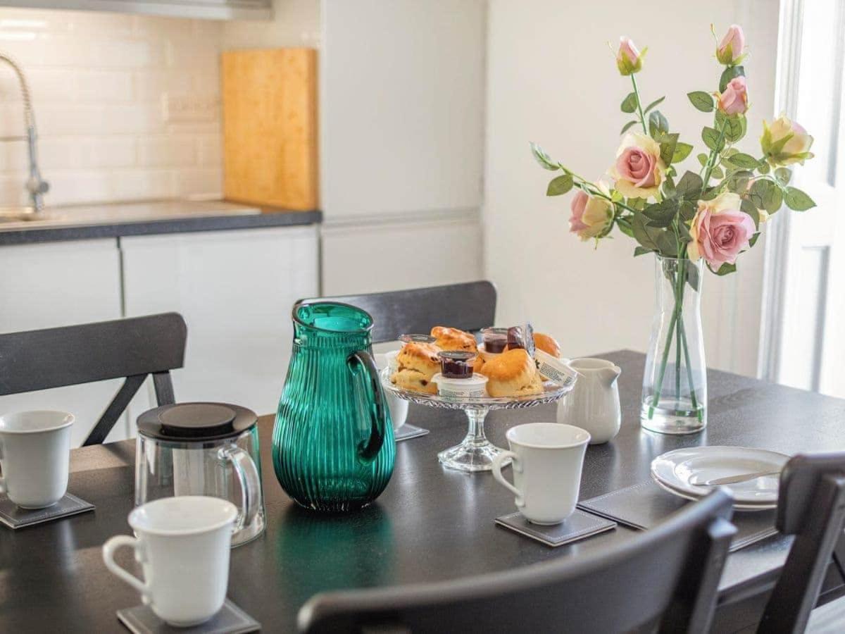 Lovely Heather House 3 Kings 1 Double Sofa Torquay