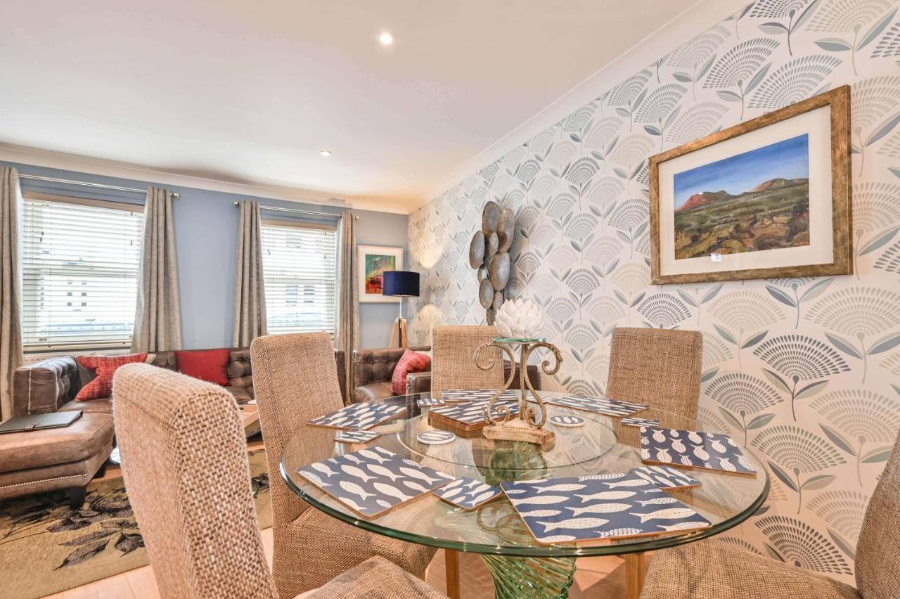 Holiday home Lisburne Place - Luxury Three Bedroom Town House