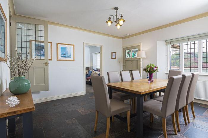 4 Bed - Holiday home