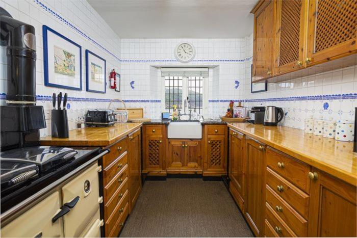 4 Bed - Holiday home *