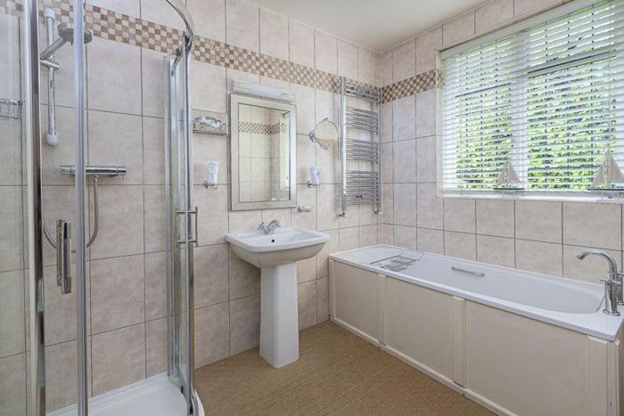 4 Bed - *