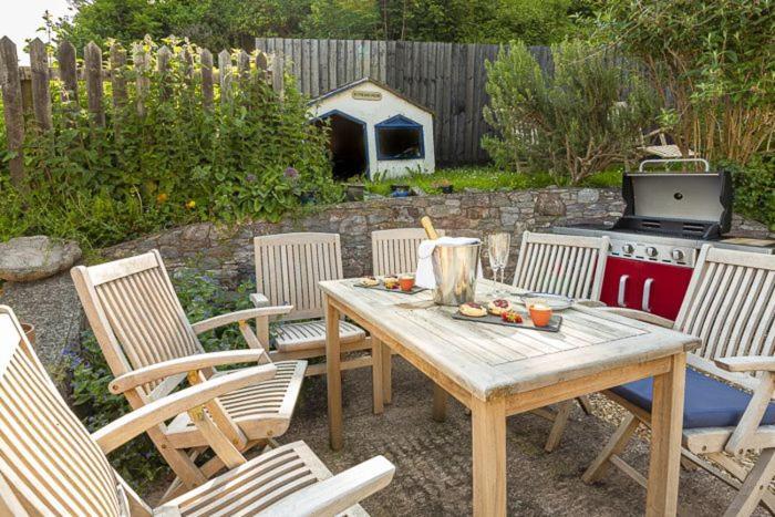 4 Bed - Holiday home