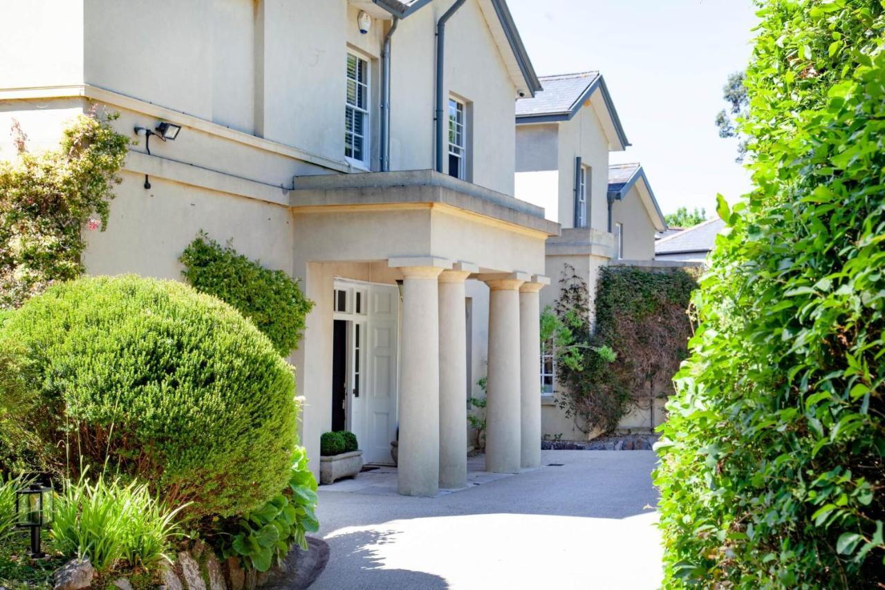 Villa St Anne's Manor - Luxury With Hot Tub *