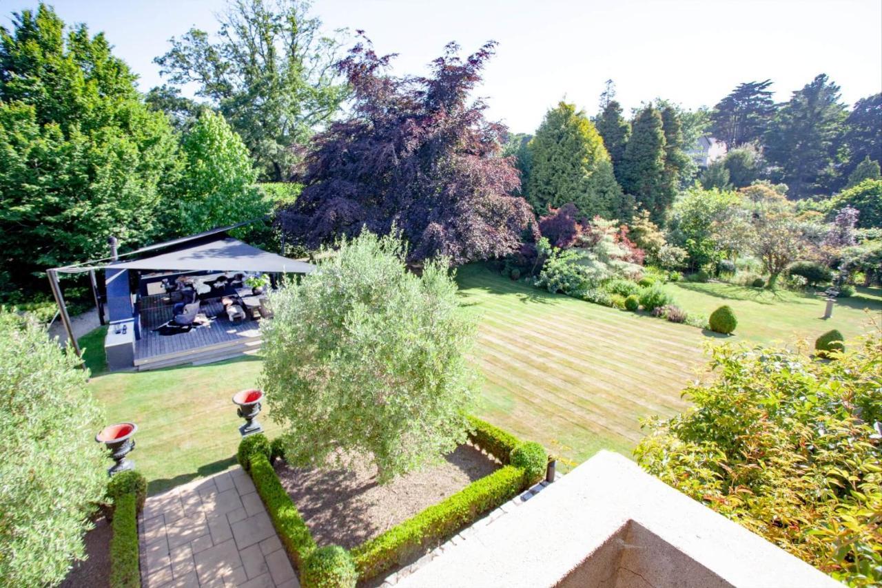 Villa St Anne's Manor - Luxury With Hot Tub *