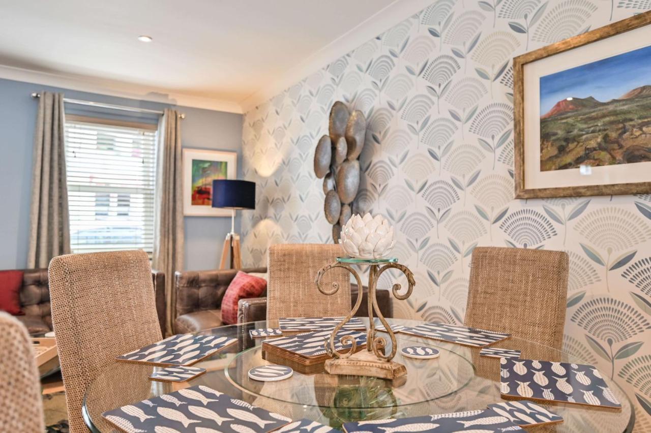 Lisburne Place - Luxury Three Bedroom Town House Torquay
