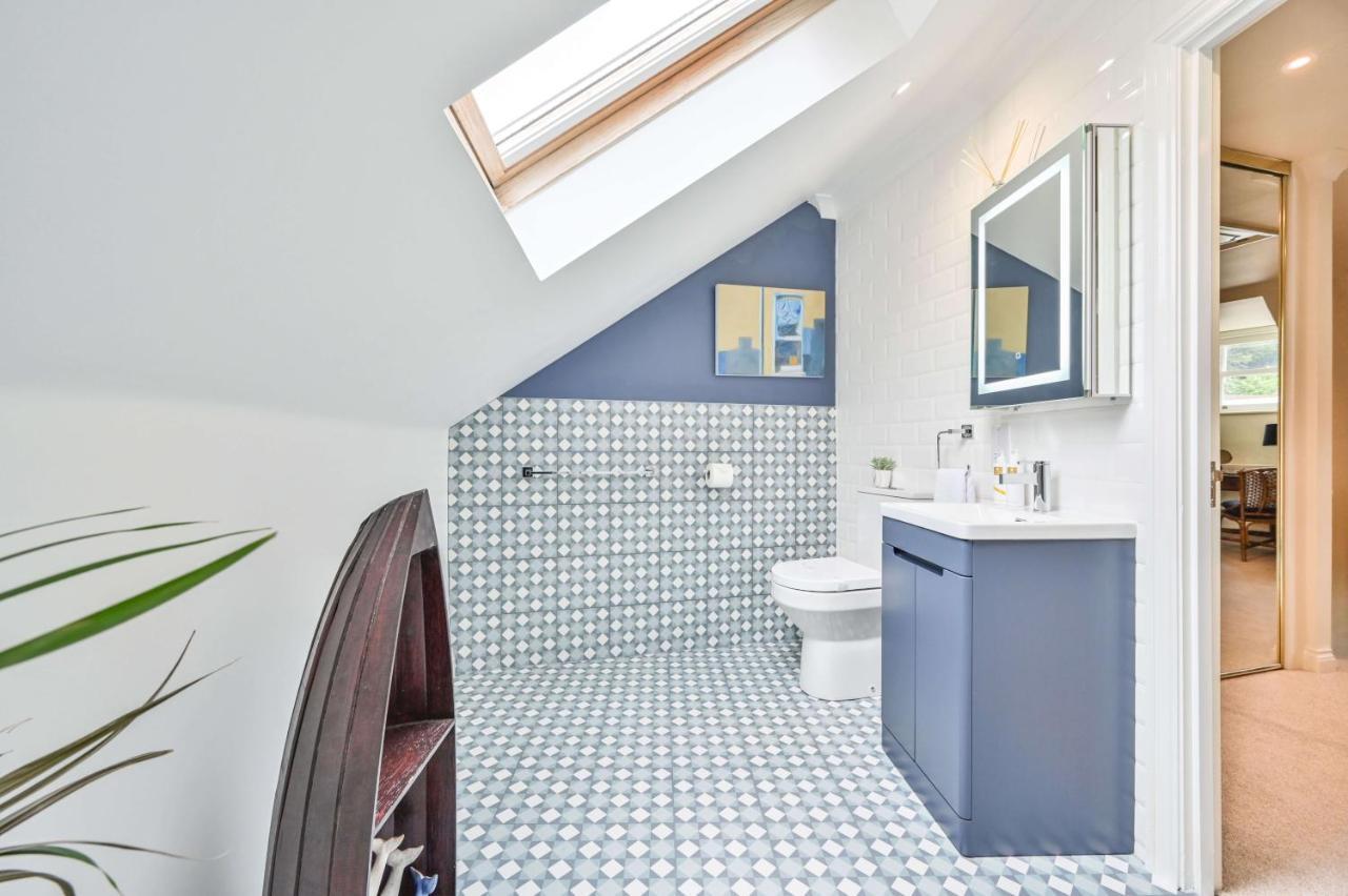 Lisburne Place - Luxury Three Bedroom Town House Torquay