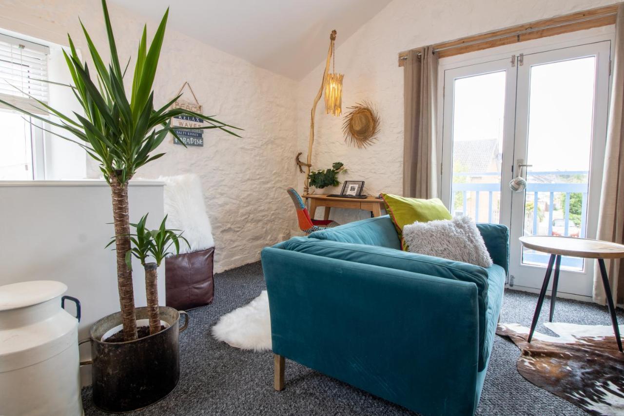 Holiday home Cozy, Chic, Dairy Near To & Shops- Parking *
