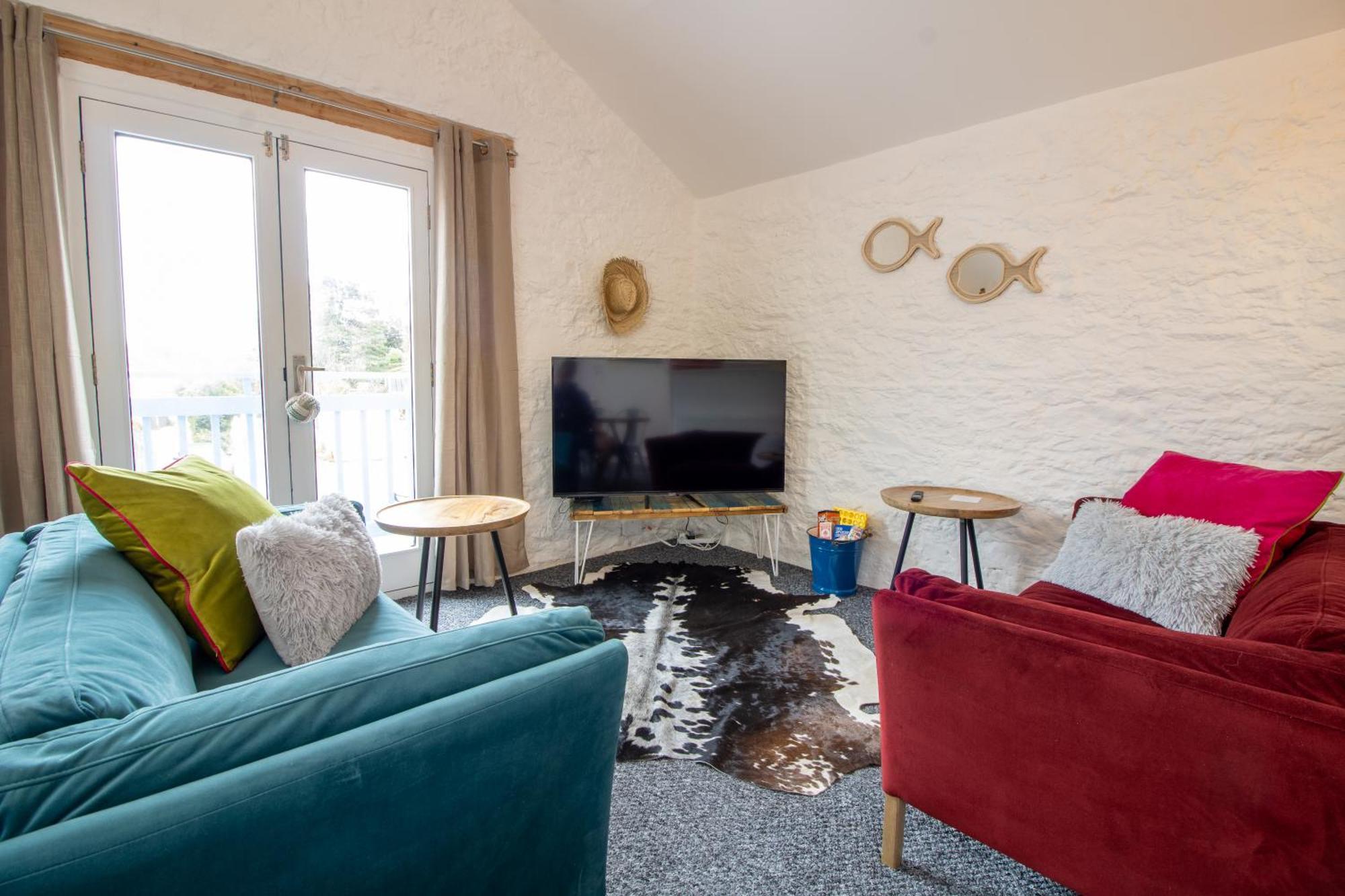 Cozy, Chic, Dairy Near To & Shops- Parking Torquay