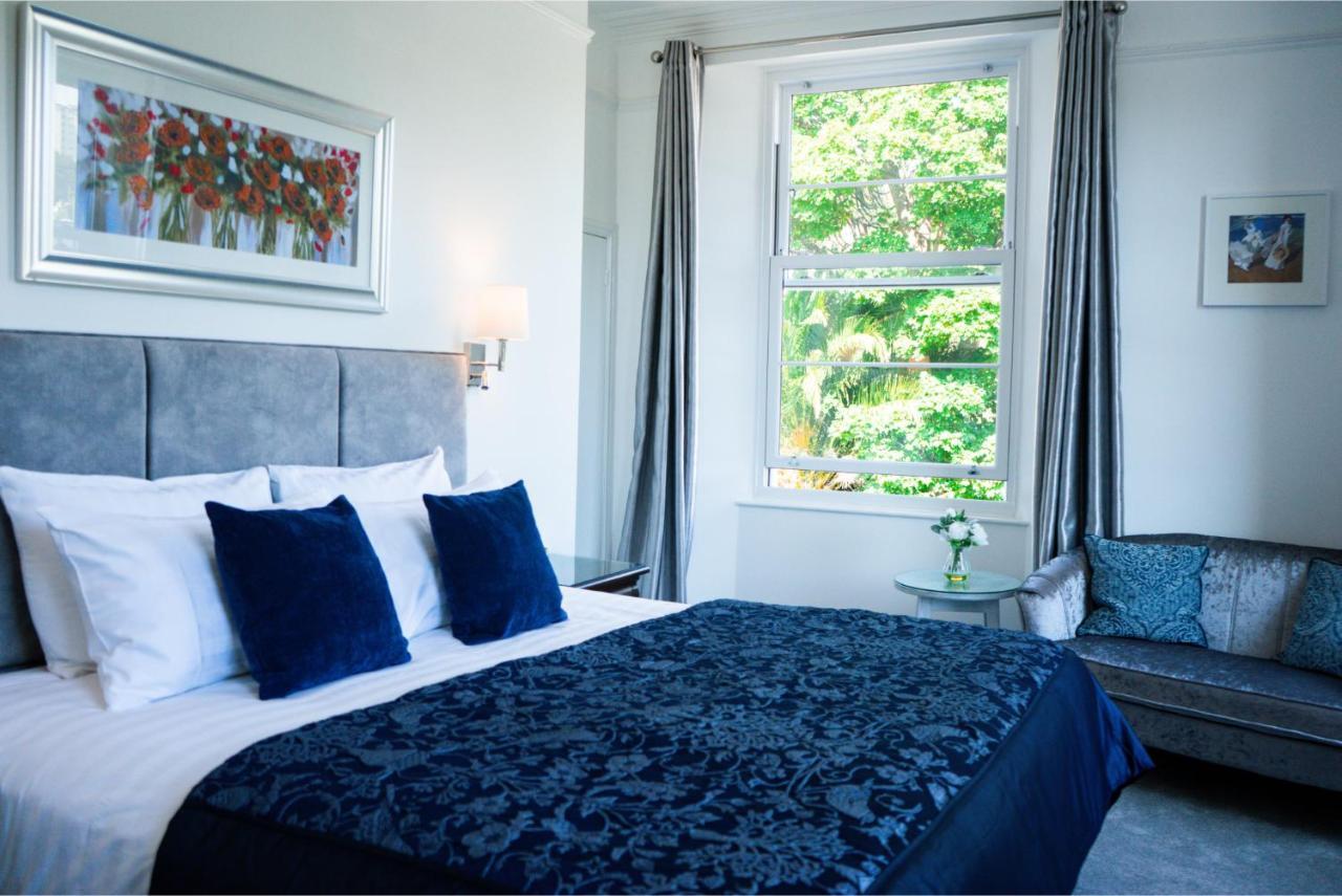 Gresham Court * Torquay