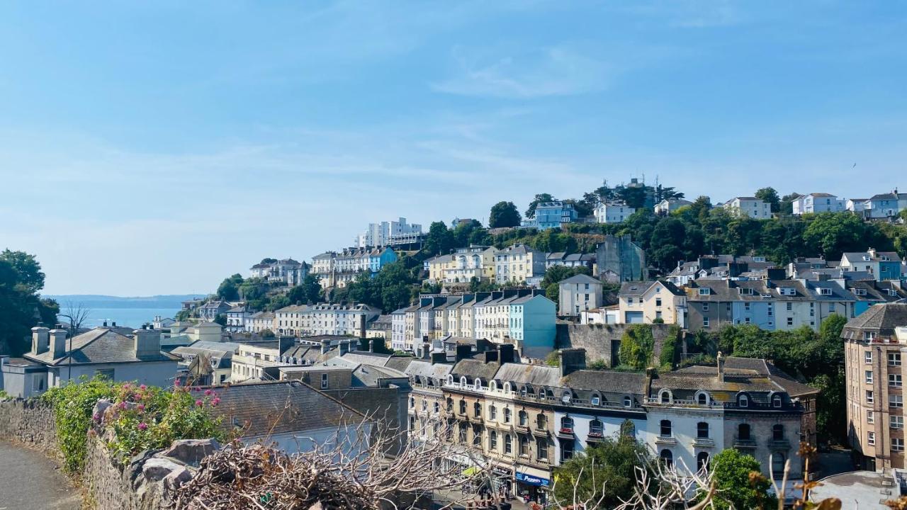 The Bonting Beautiful Three Bed Townhouse Near Harbour And *