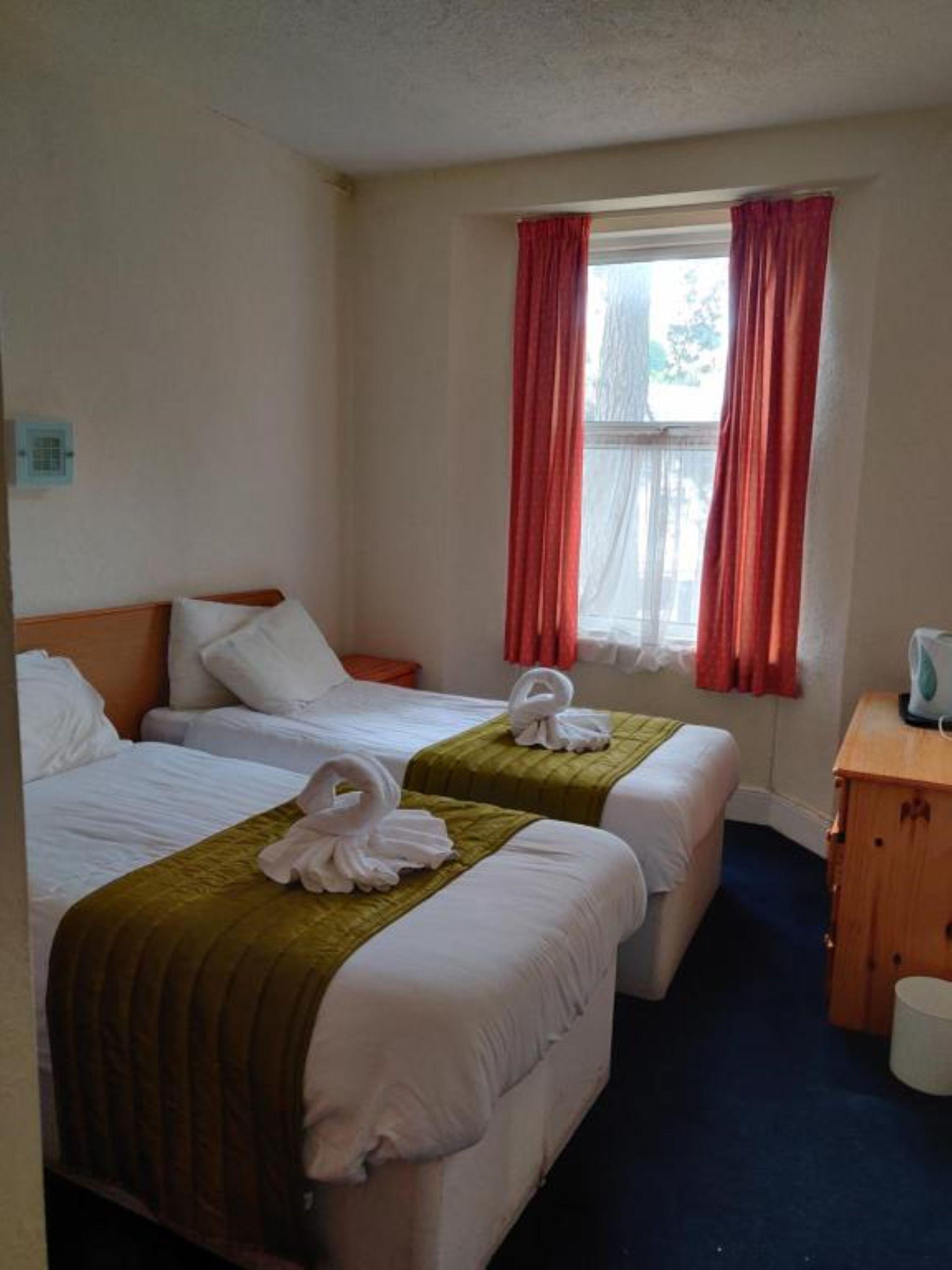 Inglewood Palm Hotel, Abbey Sands