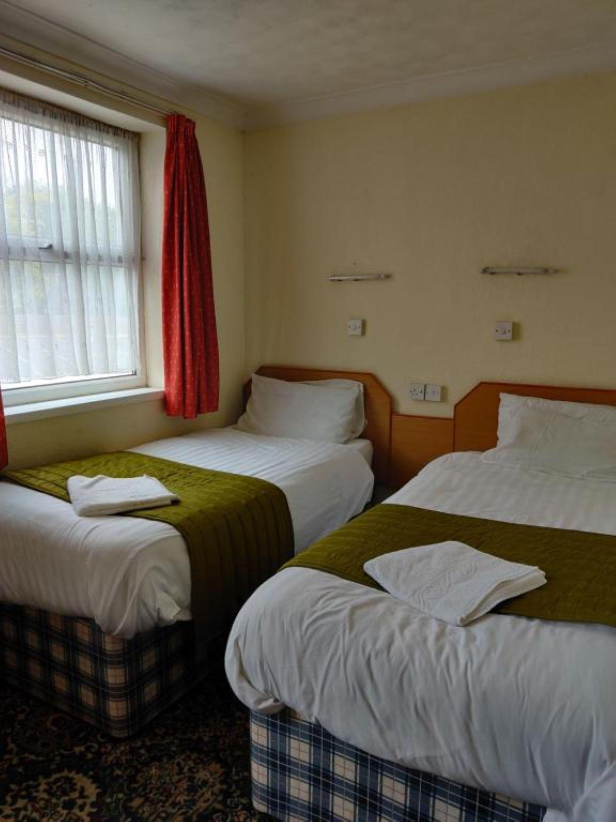 Inglewood Palm Hotel, Abbey Sands Hotel