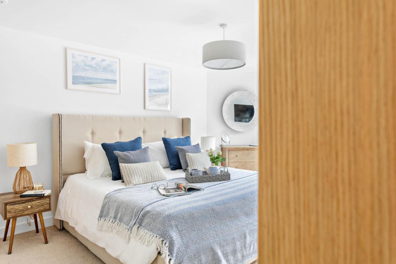 A7 Masts - Striking Beach Bolthole With Beautiful Sea Views Private Balcony & Parking Apartamento Torquay