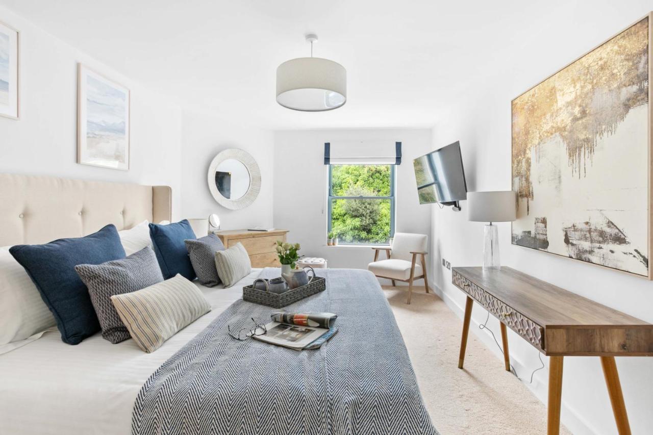 Apartamento A7 Masts - Striking Beach Bolthole With Beautiful Sea Views Private Balcony & Parking