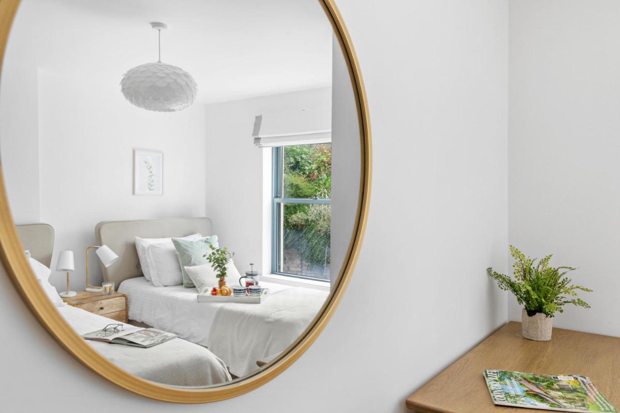 A7 Masts - Striking Beach Bolthole With Beautiful Sea Views Private Balcony & Parking Apartamento