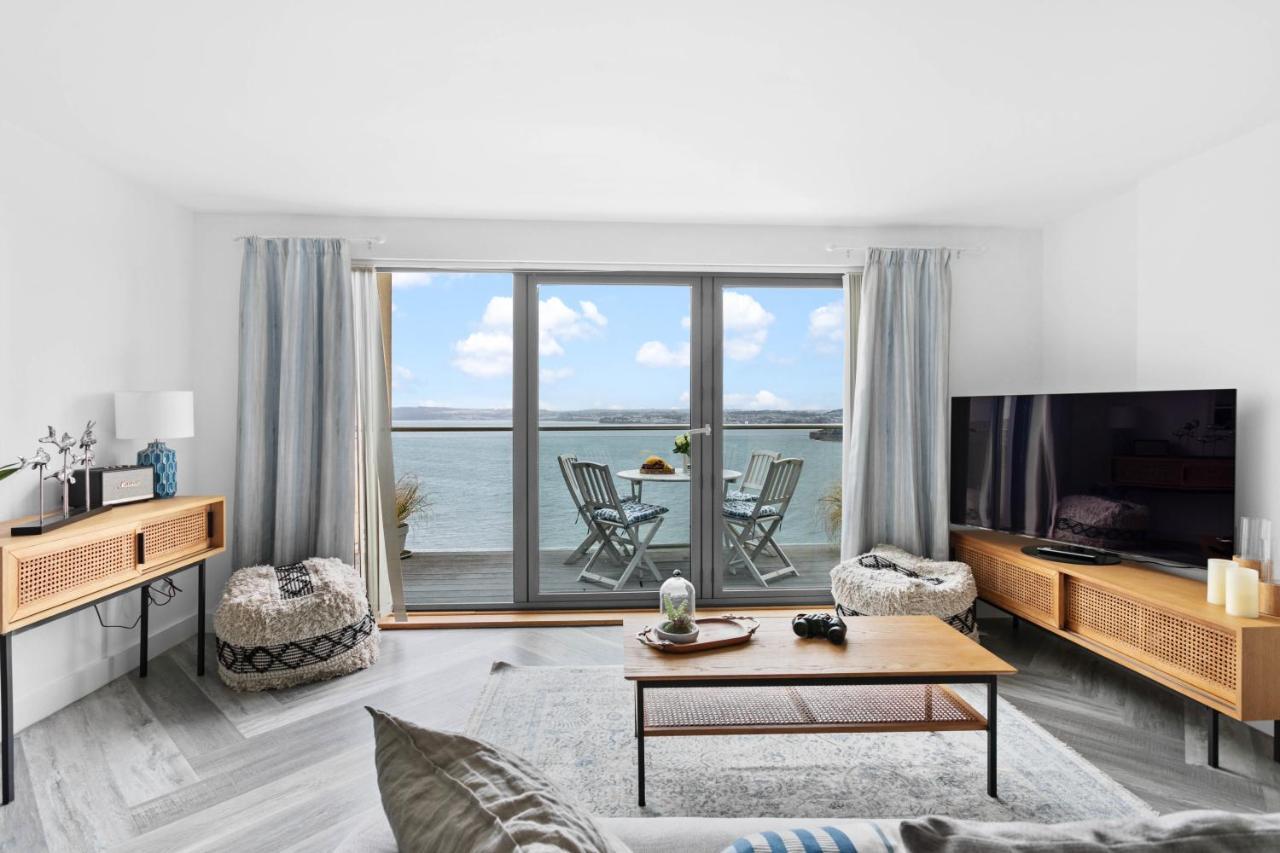 Apartamento A7 Masts - Striking Beach Bolthole With Beautiful Sea Views Private Balcony & Parking