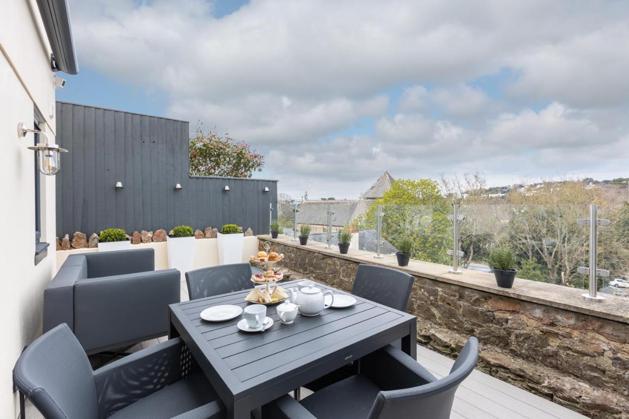 Rutland Heights: Coastal Retreat With Sea Views And Ev Charging Holiday home Torquay