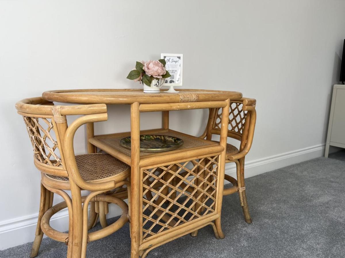 St Annex, Boutique Holiday For 2 People In - With Private Hot Tub! Apartment Torquay