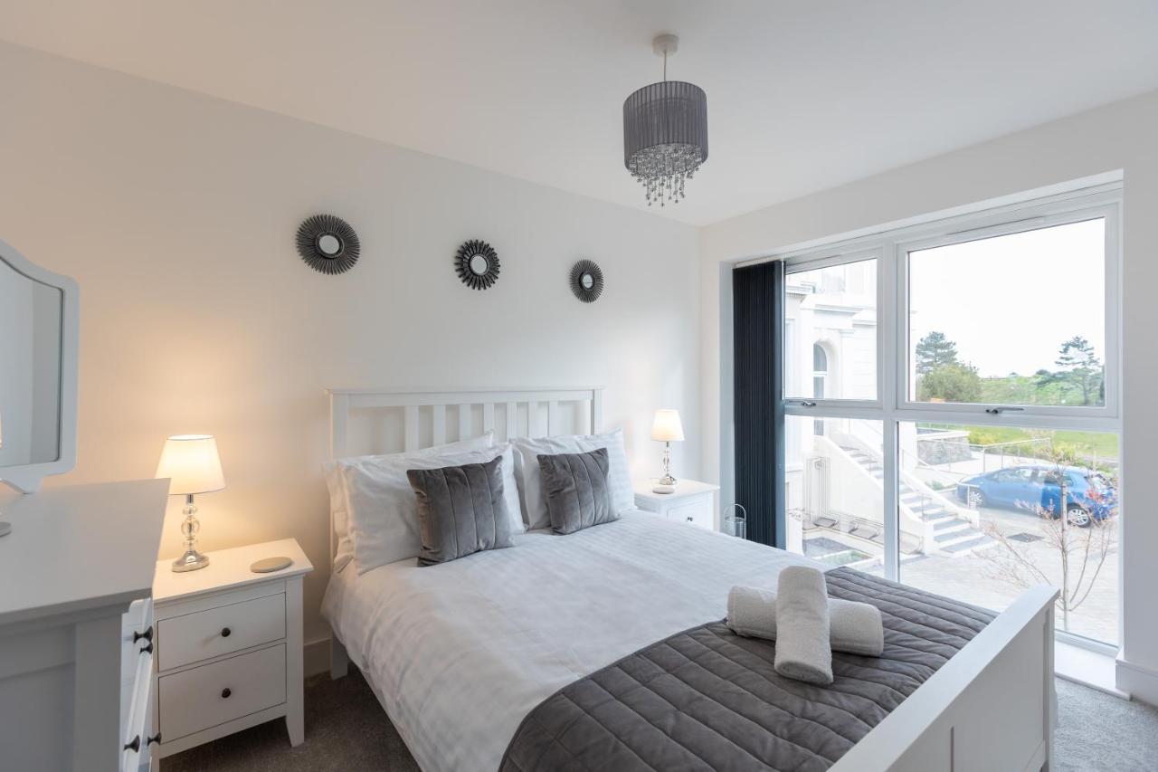 Rutland Heights: Coastal Retreat With Sea Views And Ev Charging