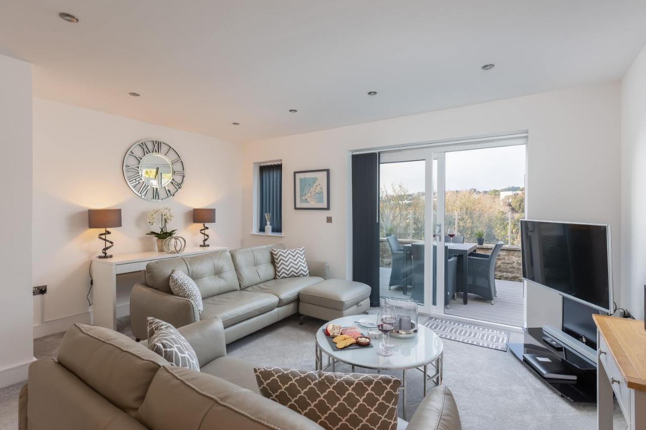 Rutland Heights: Coastal Retreat With Sea Views And Ev Charging * Torquay