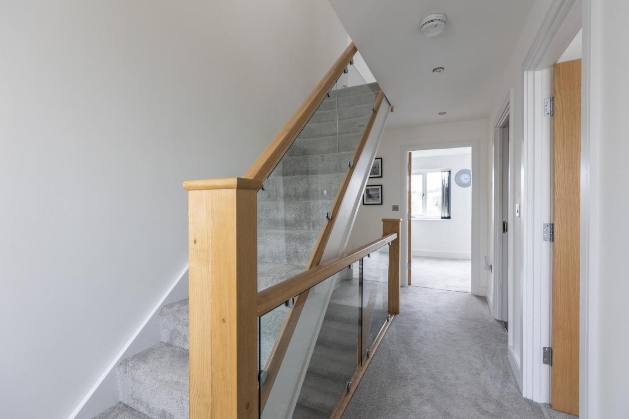 Rutland Heights: Coastal Retreat With Sea Views And Ev Charging Holiday home Torquay